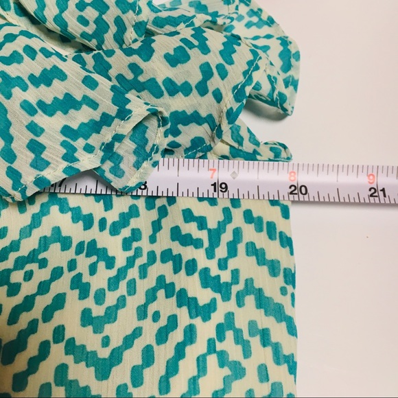 Banana Republic scooped neck sleeveless top. Sz-M - Picture 4 of 7